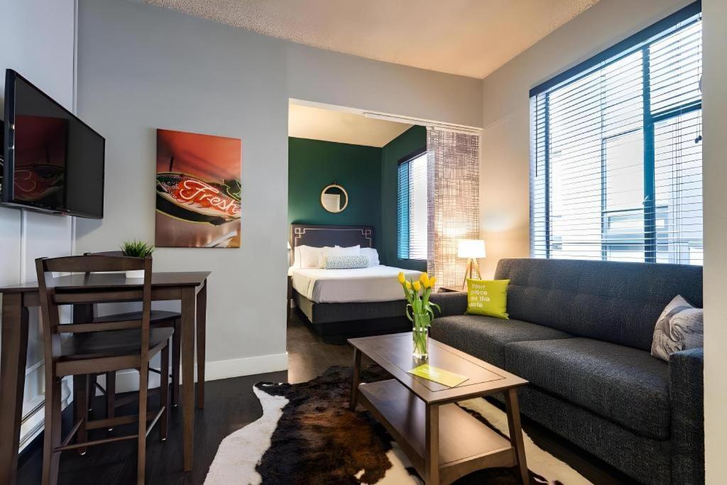 The Oxford Seattle-downtown Hotel